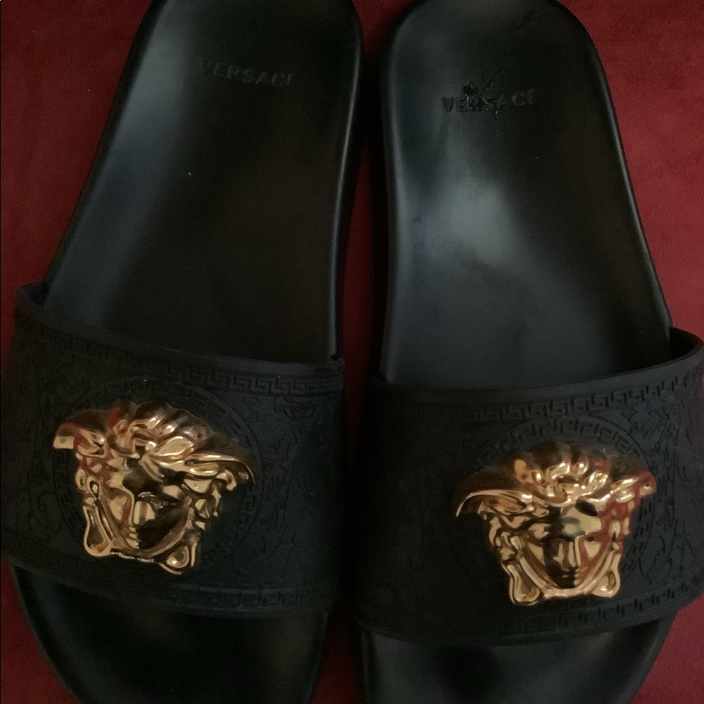 Versace Medusa Slides🛍 - Picture 2 of 10